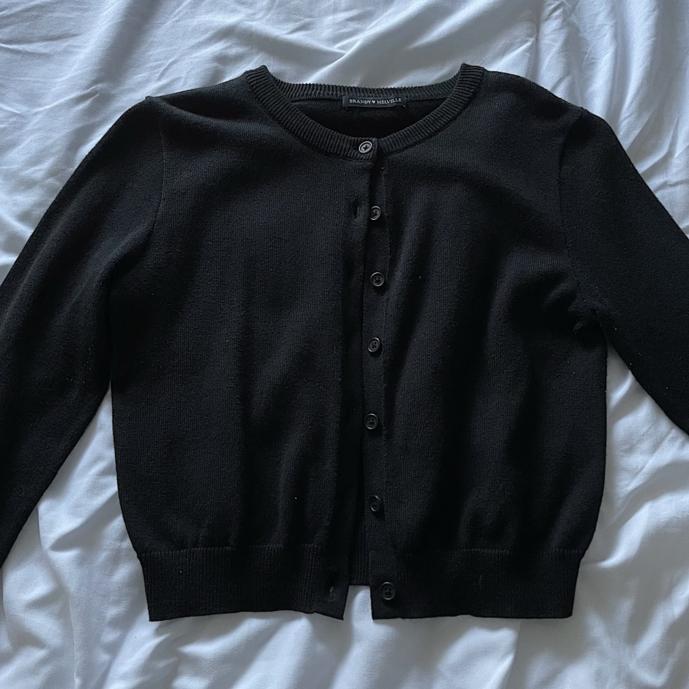 brandy melville cardigan 🖤